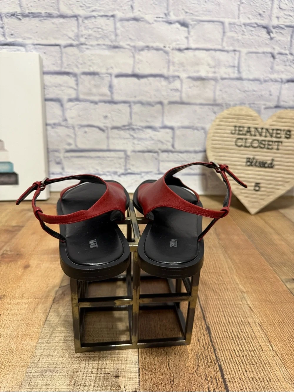 Zara Leather Asymmetric Flat
Sandals - Picture 7 of 10
